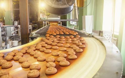 食品工业,饼干等甜 breadstuff 生产照片